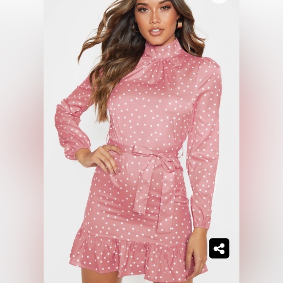 NWT Pretty Little Thing Dress - Picture 4 of 7